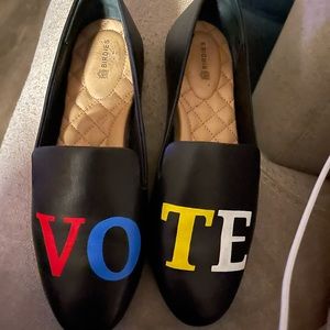 EUC 7.5 Birdies Vote Limited Collection Shoes